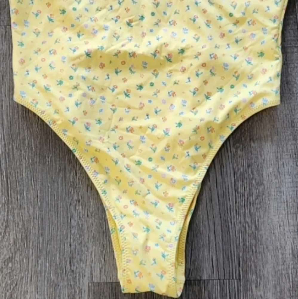 New!Frankies Bikinis x Pamela Anderson One Piece Swimsuit‎